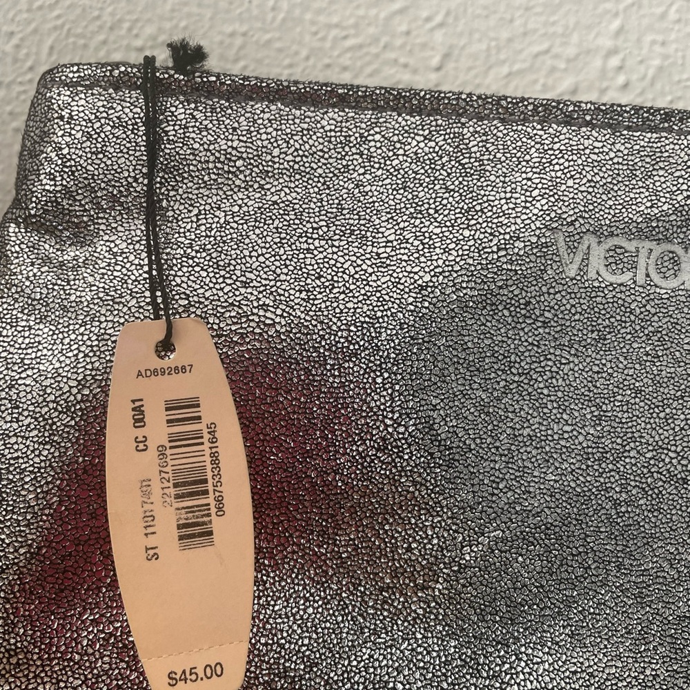 VICTORIA’S SECRET Silver Sparkly Cosmetic Bag - Picture 3 of 8